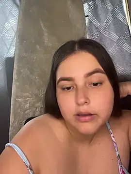 mia-08martinez  online show from May 15, 2026, 10:08 pm