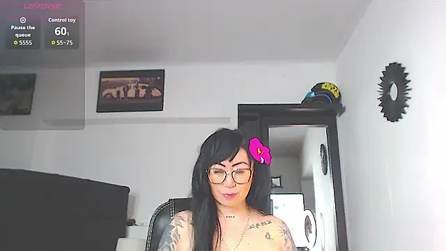 Vicky hotmilf online show from March 12, 2026, 11:14 am