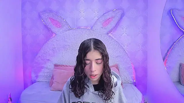 Gaby louse online show from April 8, 2026, 7:15 pm