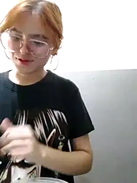 Snapshot of elizabeth05 chatting on October 18, 2025, 5:42 am elizabeth05 online show from October 18, 2025, 5:42 am