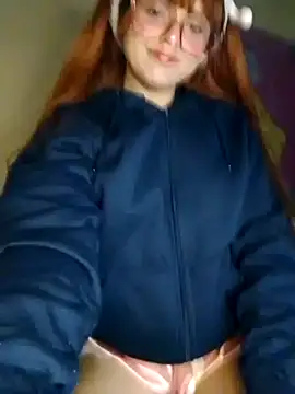 Snapshot of elizabeth05 chatting on October 15, 2025, 8:22 am elizabeth05 online show from October 15, 2025, 8:22 am