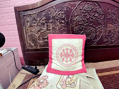 Snapshot of Thu_yaha chatting on March 4, 2026, 4:26 pm Thu yaha online show from March 4, 2026, 4:26 pm