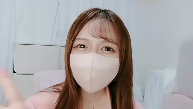 Snapshot of Hanachan_Gcup_ chatting on October 16, 2025, 8:28 pm Hanachan Gcup online show from October 16, 2025, 8:28 pm