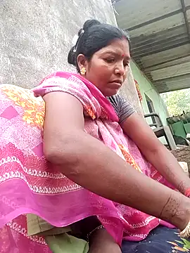 Snapshot of Jivika_Jaiswal chatting on October 15, 2025, 1:59 am Jivika Jaiswal online show from October 15, 2025, 1:59 am