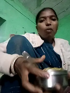 Snapshot of Jivika_Jaiswal chatting on October 31, 2025, 12:02 pm Jivika Jaiswal online show from October 31, 2025, 12:02 pm