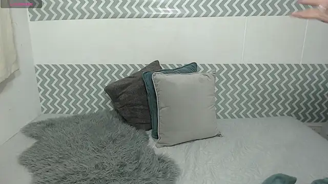 EmilyCoy  online show from December 4, 2025, 5:06 am