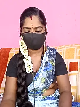 Snapshot of tamilammukuttyy chatting on November 18, 2025, 5:11 am tamilammukuttyy online show from November 18, 2025, 5:11 am