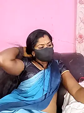 Snapshot of tamilammukuttyy chatting on October 24, 2025, 5:17 am tamilammukuttyy online show from October 24, 2025, 5:17 am