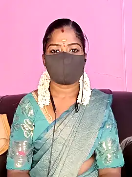 Snapshot of tamilammukuttyy chatting on September 28, 2025, 3:19 pm tamilammukuttyy online show from September 28, 2025, 3:19 pm