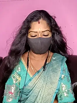 Snapshot of tamilammukuttyy chatting on October 18, 2025, 4:03 am tamilammukuttyy online show from October 18, 2025, 4:03 am