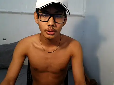 fucking hot2 online show from November 3, 2025, 11:08 pm