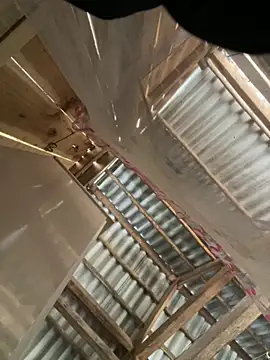 mai-xinh online show from November 9, 2025, 3:21 am