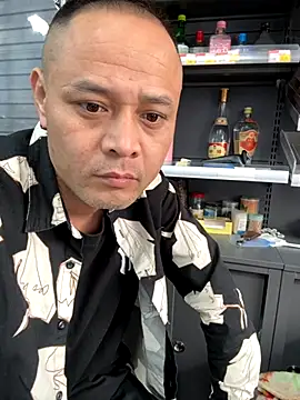 dajiba4718 online show from November 18, 2025, 4:16 am