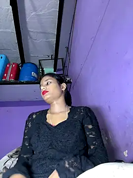 Hot Mayra  online show from December 15, 2025, 4:46 pm