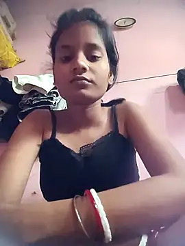 Snapshot of Hot_Mayra_ chatting on November 4, 2025, 6:28 am Hot Mayra  online show from November 4, 2025, 6:28 am