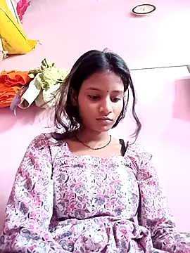 Snapshot of Hot_Mayra_ chatting on October 17, 2025, 7:22 am Hot Mayra  online show from October 17, 2025, 7:22 am