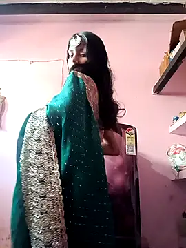 Snapshot of Hot_Mayra_ chatting on September 15, 2025, 5:08 am Hot Mayra  online show from September 15, 2025, 5:08 am