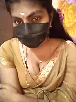Snapshot of Nithiila chatting on December 19, 2025, 5:32 am Nithiila online show from December 19, 2025, 5:32 am