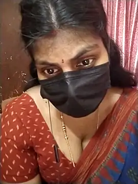 Snapshot of Nithiila chatting on November 30, 2025, 6:03 am Nithiila online show from November 30, 2025, 6:03 am