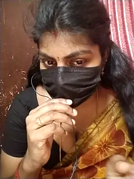 Snapshot of Nithiila chatting on November 24, 2025, 8:47 am Nithiila online show from November 24, 2025, 8:47 am