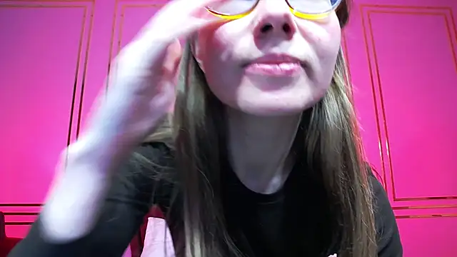 JessieJuss online show from April 13, 2026, 5:06 pm