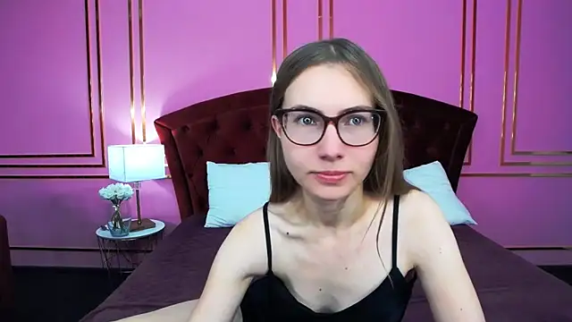 Snapshot of JessieJuss chatting on November 12, 2025, 7:01 am JessieJuss online show from November 12, 2025, 7:01 am