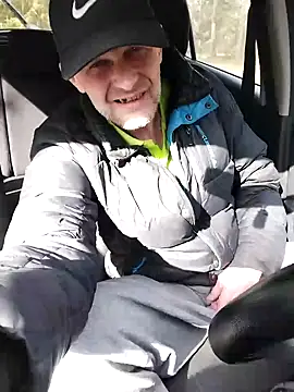 mishania45 online show from April 3, 2026, 8:54 am