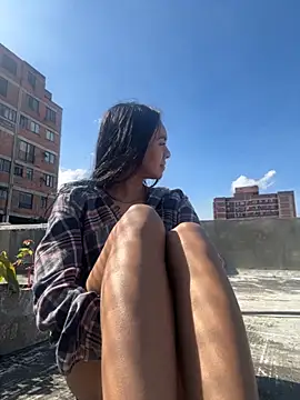 GiorgiaLuxee online show from November 7, 2025, 2:10 pm