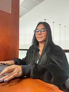 GiorgiaLuxee online show from November 12, 2025, 8:56 pm