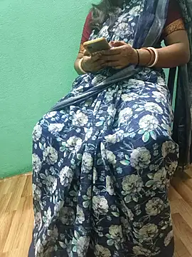 Snapshot of desi_boudi87 chatting on October 21, 2025, 12:26 pm desi boudi87 online show from October 21, 2025, 12:26 pm