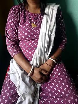 Snapshot of desi_boudi87 chatting on May 5, 2026, 10:07 am desi boudi87 online show from May 5, 2026, 10:07 am