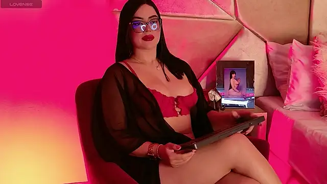 Snapshot of Catalina-Malave chatting on November 29, 2025, 12:44 am Catalina-Malave online show from November 29, 2025, 12:44 am