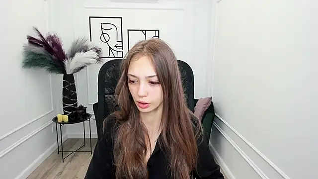 Snapshot of EmilyGraydis chatting on November 19, 2025, 4:12 am EmilyGraydis online show from November 19, 2025, 4:12 am