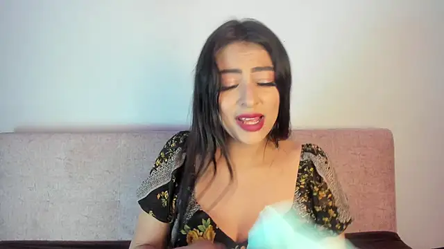 Snapshot of Zairaa_Fox chatting on November 18, 2025, 7:28 pm Zairaa Fox online show from November 18, 2025, 7:28 pm