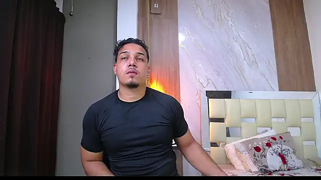 Snapshot of taylor_collins_ chatting on October 10, 2025, 12:33 am taylor collins online show from October 10, 2025, 12:33 am