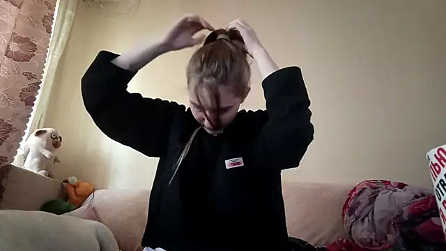 Nymera flare online show from October 1, 2025, 5:56 am