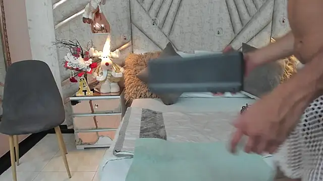 Boss Domiinator online show from December 19, 2025, 12:40 pm