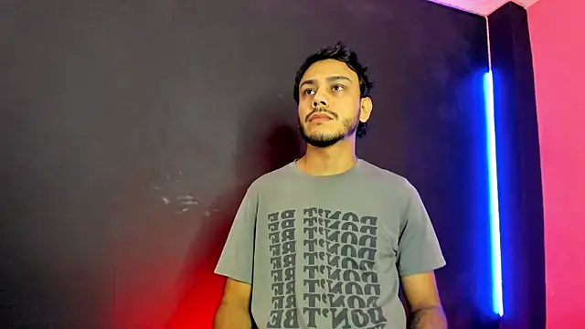 Boss Domiinator online show from April 17, 2026, 12:19 pm