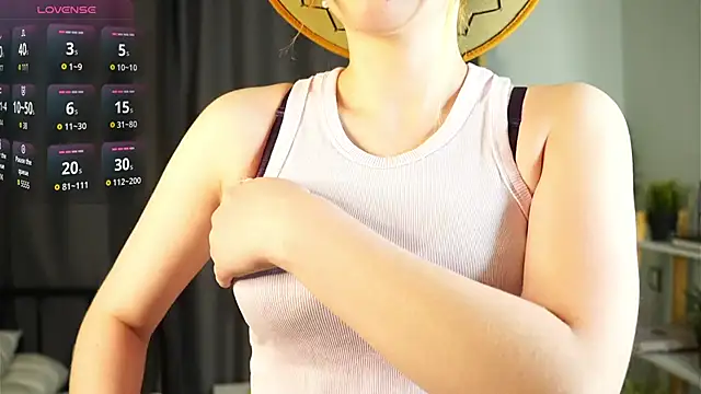 Snapshot of HollieCollelo chatting on December 2, 2025, 3:30 am HollieCollelo online show from December 2, 2025, 3:30 am