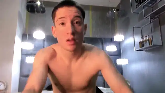 Snapshot of HunterHeat_ chatting on November 14, 2025, 11:47 am HunterHeat online show from November 14, 2025, 11:47 am