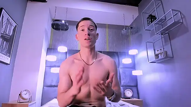 Snapshot of HunterHeat_ chatting on November 4, 2025, 11:58 am HunterHeat online show from November 4, 2025, 11:58 am