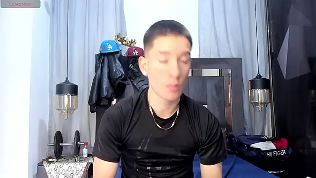 HunterHeat  online show from April 17, 2026, 12:52 pm