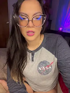 Snapshot of alilith chatting on January 10, 2026, 4:46 pm alilith online show from January 10, 2026, 4:46 pm