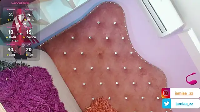 MariahMendezz online show from December 1, 2025, 8:10 pm