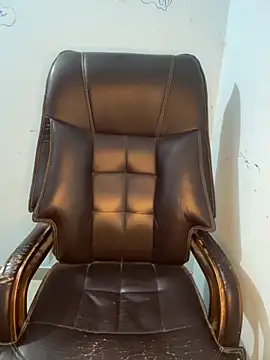 Snapshot of MeekBatgirl chatting on October 8, 2025, 4:08 pm MeekBatgirl online show from October 8, 2025, 4:08 pm