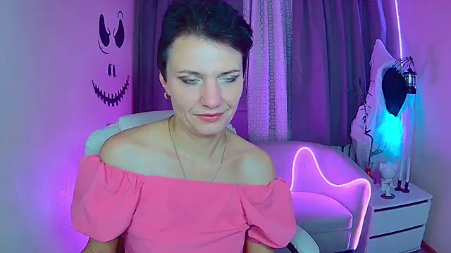 Snapshot of AvaSaturnian chatting on October 27, 2025, 1:12 pm AvaSaturnian online show from October 27, 2025, 1:12 pm