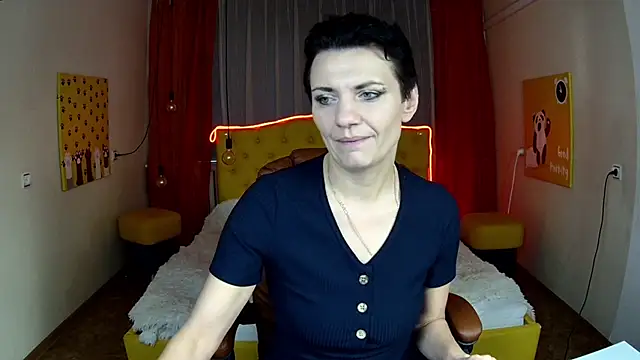 Snapshot of AvaSaturnian chatting on November 10, 2025, 8:08 am AvaSaturnian online show from November 10, 2025, 8:08 am