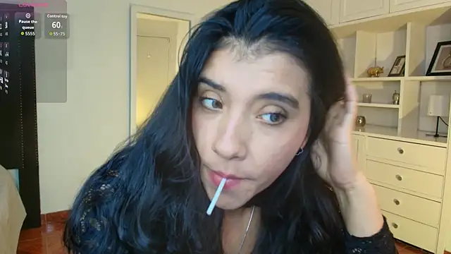 Snapshot of nina_moen chatting on November 29, 2025, 3:39 am nina moen online show from November 29, 2025, 3:39 am