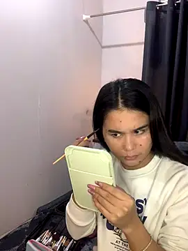 Snapshot of AngelHille chatting on September 28, 2025, 3:41 pm AngelHille online show from September 28, 2025, 3:41 pm