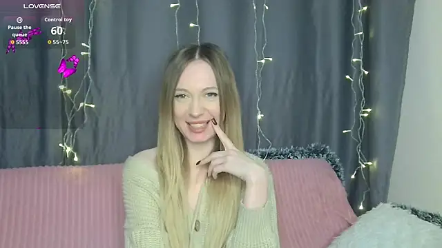 BabbbyFoxxx online show from January 7, 2026, 3:00 am